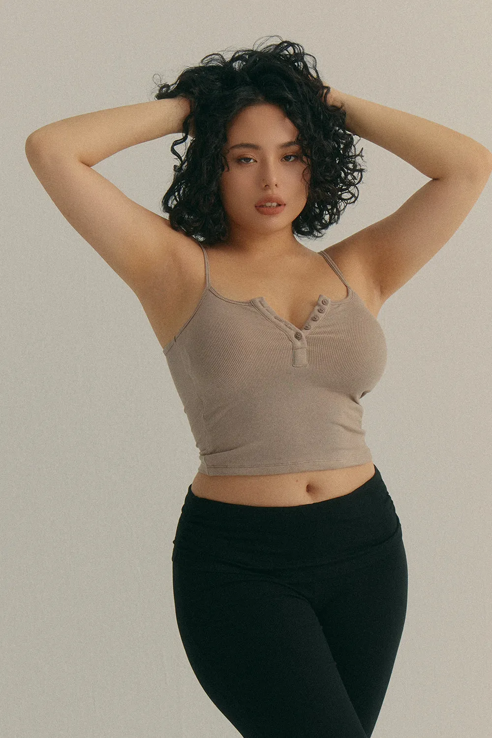 一見鍾情羅紋細肩詐騙胸 BraTop（附兩種襯墊）<br>Elegant Rib Knit Spaghetti Strap Bra Top