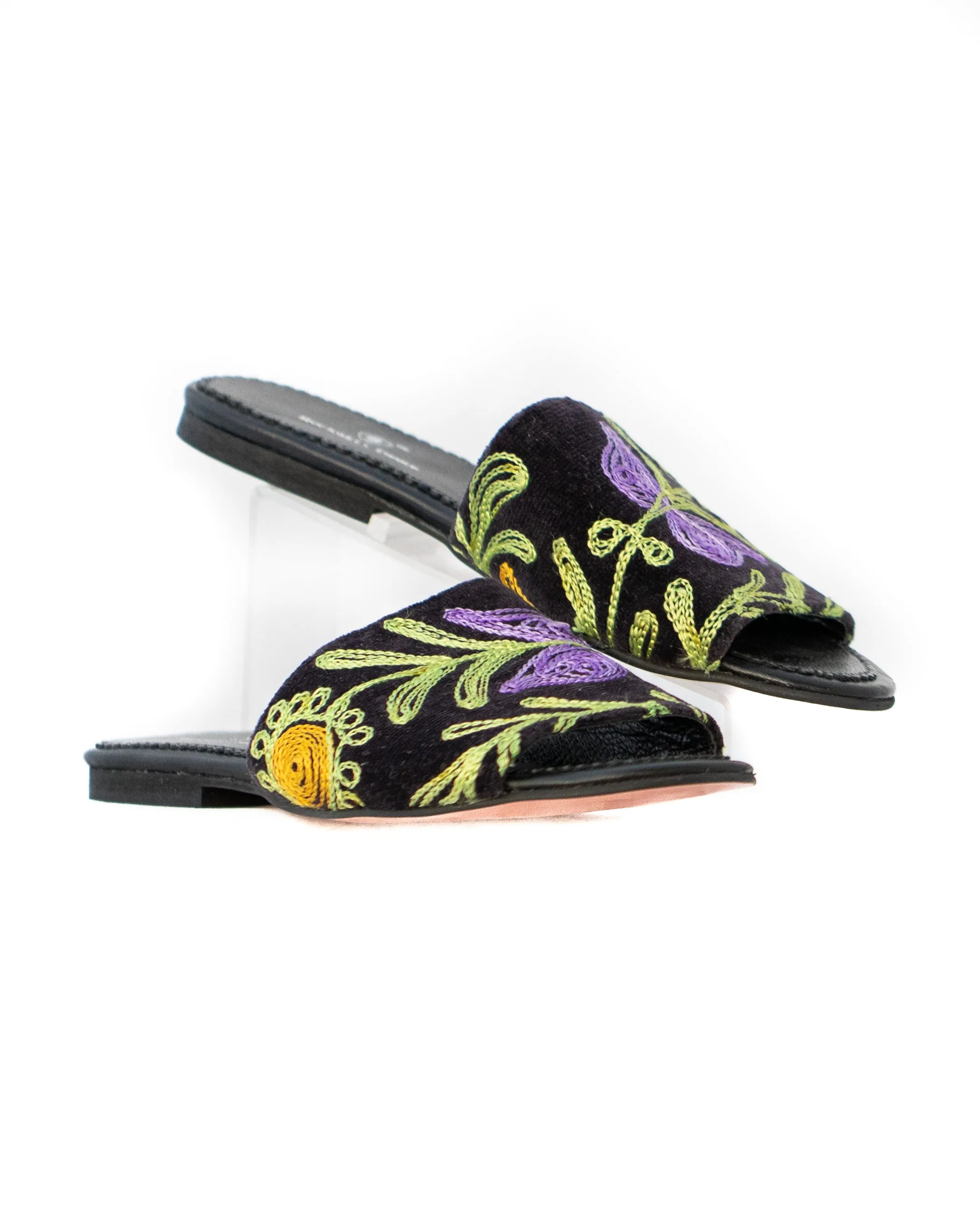 Artistic Black Slide Sandal