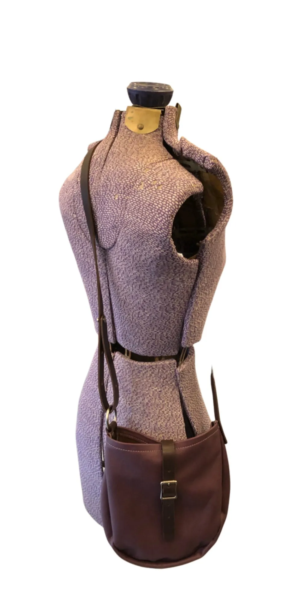 B07 crossbody pouch
