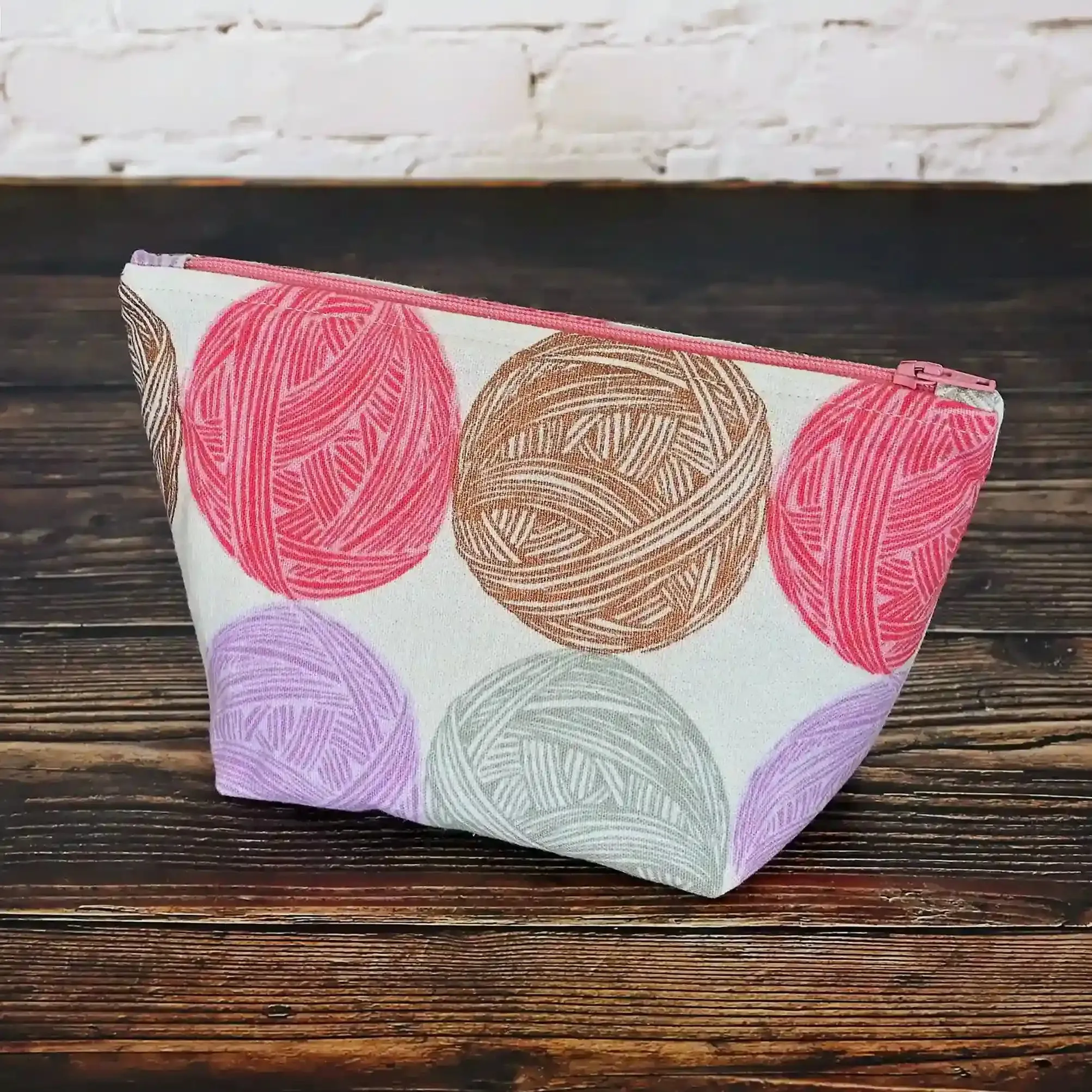 Cute Yarn Ball Accessory Pouch
