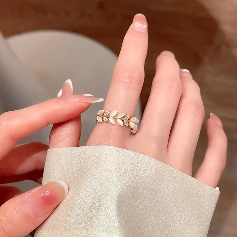 Elegant Flowers Ring