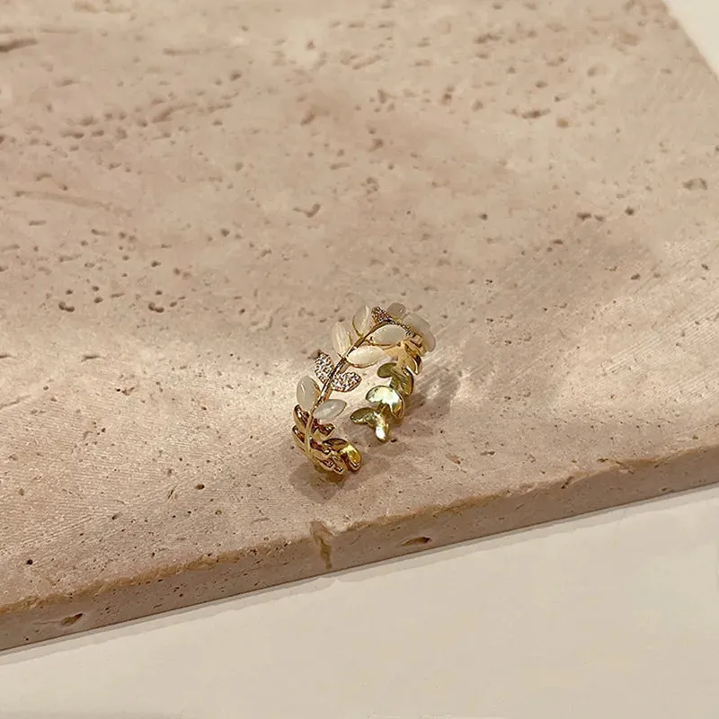 Elegant Flowers Ring