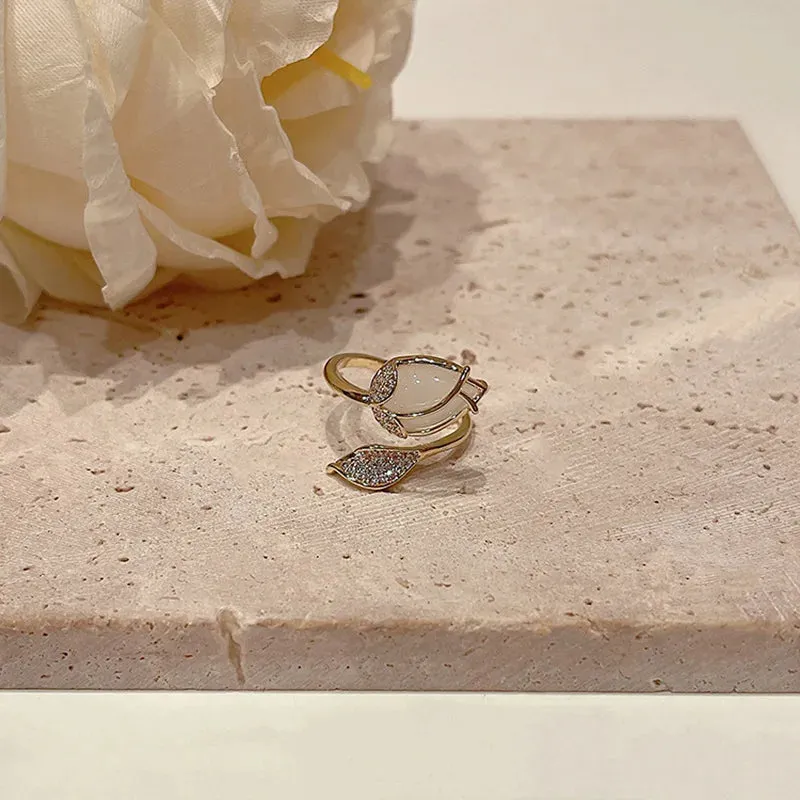 Elegant Flowers Ring