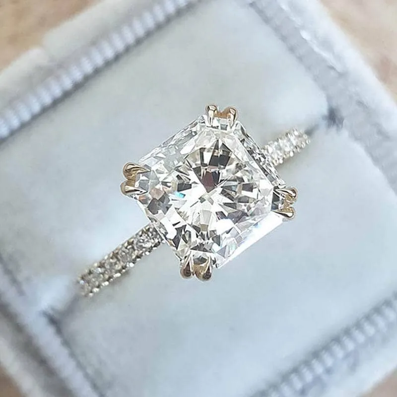 Exquisite 2.0 Carat Princess Cut Engagement Ring