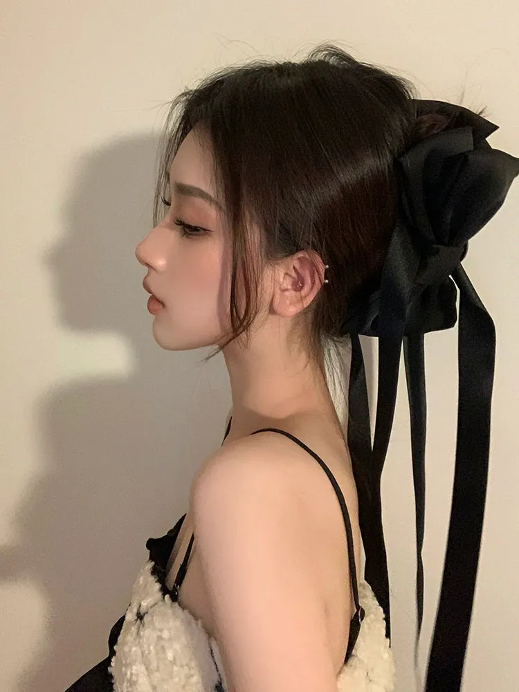 Exquisite Chaebol Daughter Black Bow Clip