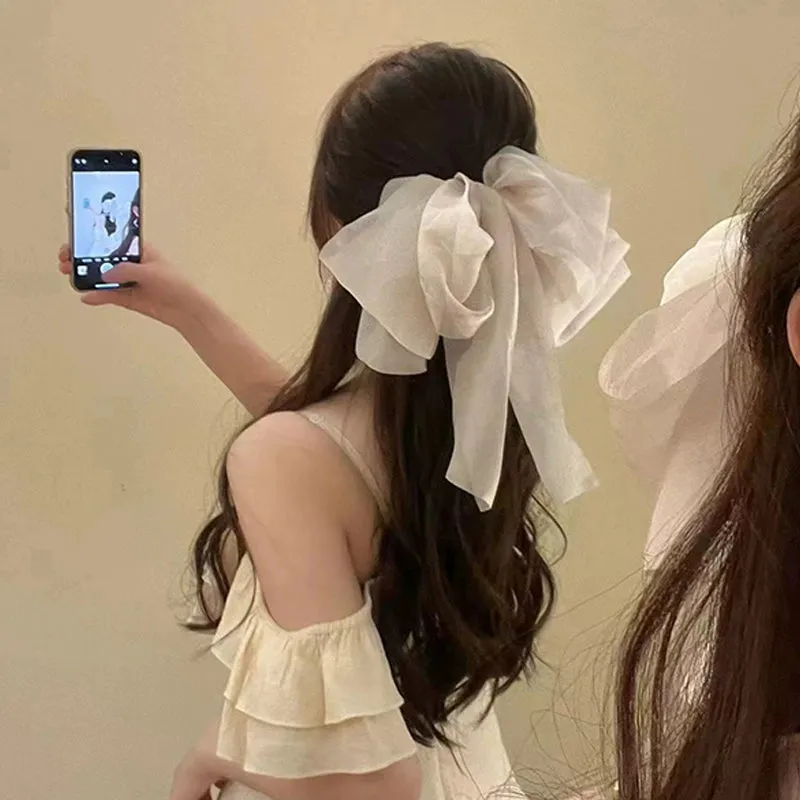 Exquisite Chaebol Daughter Black Bow Clip