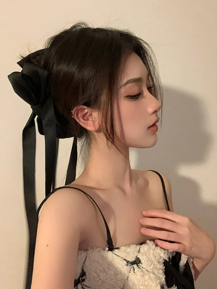 Exquisite Chaebol Daughter Black Bow Clip