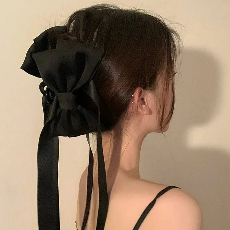 Exquisite Chaebol Daughter Black Bow Clip