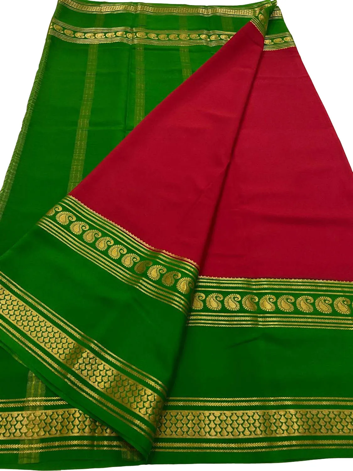 Exquisite Red Mysore Crepe Silk Saree
