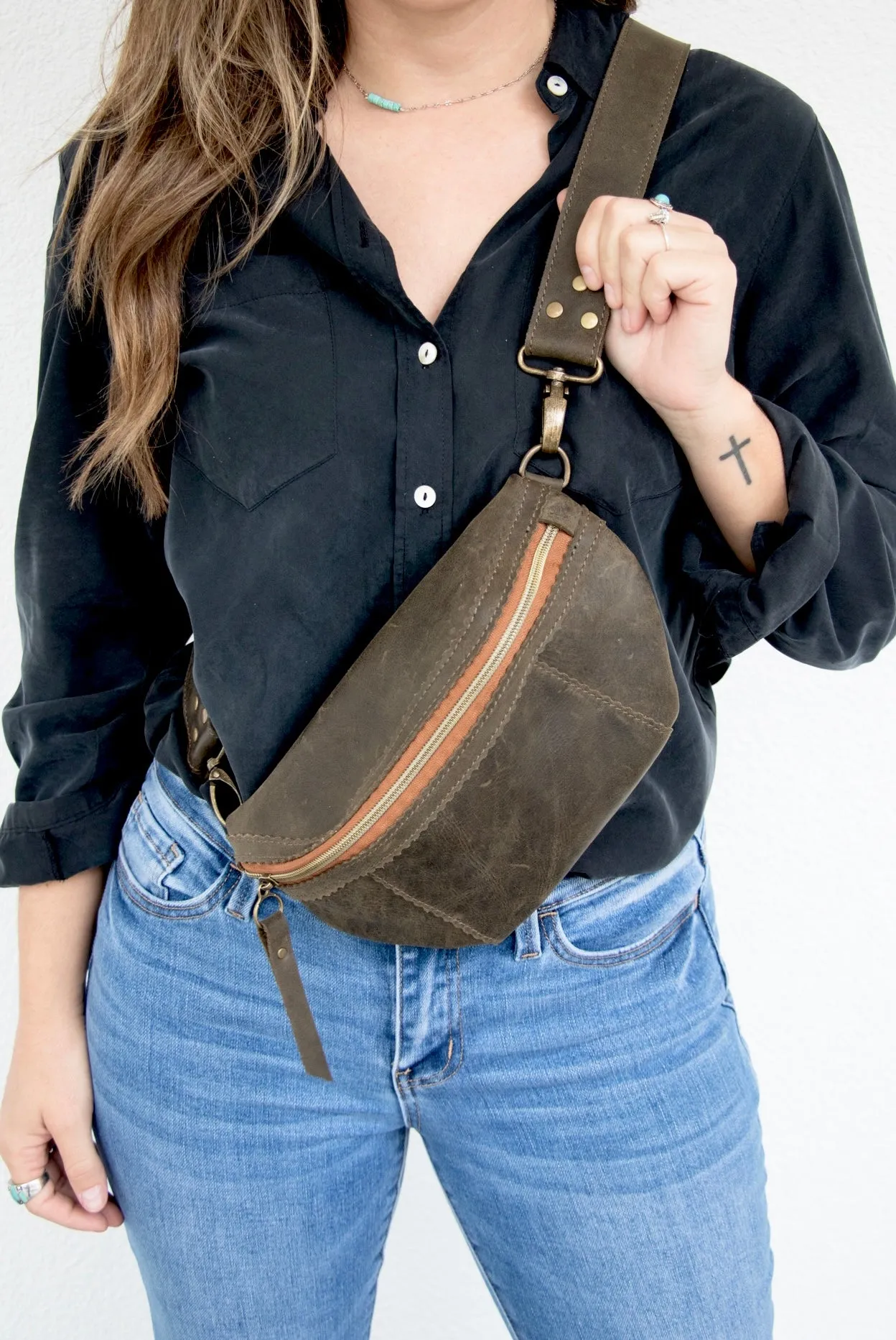 Indigo Laine Fanny Pack- Olive