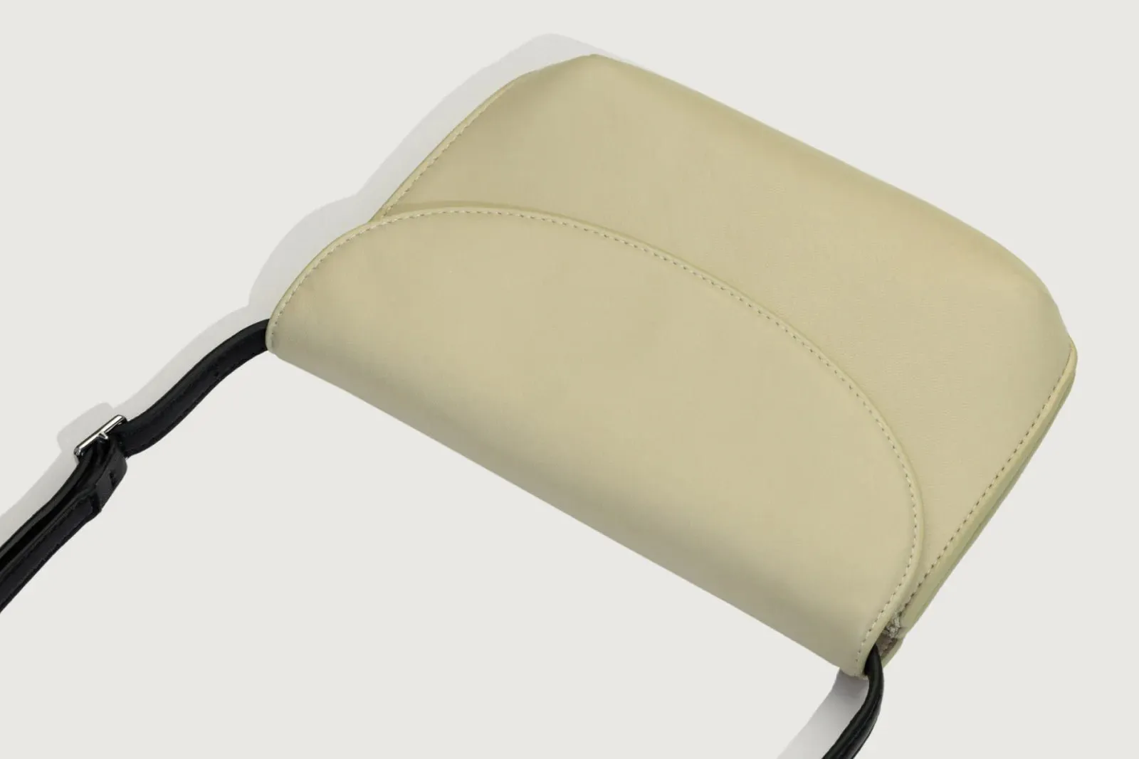 Keriana Clutch | Pumice Lamb