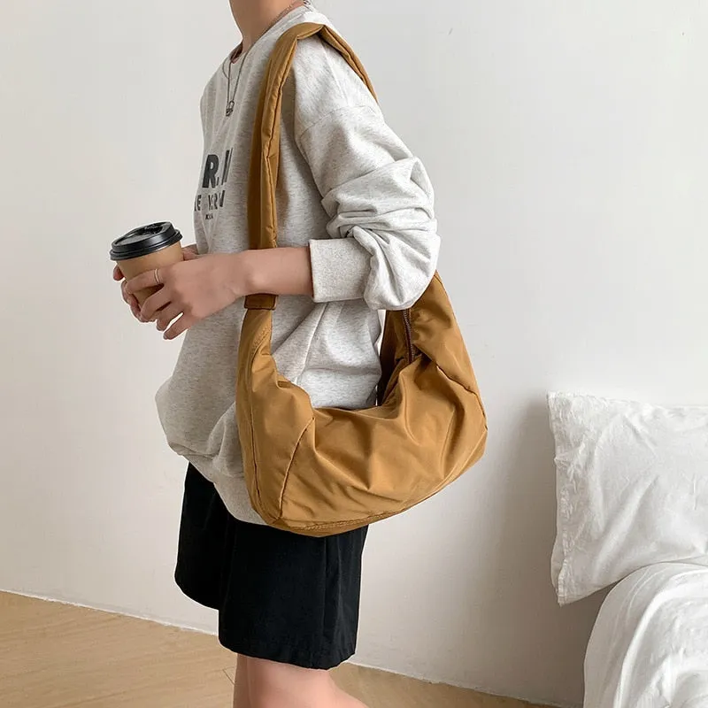Large Capacity Casual Dumpling Crossbody Bag (   more colors)