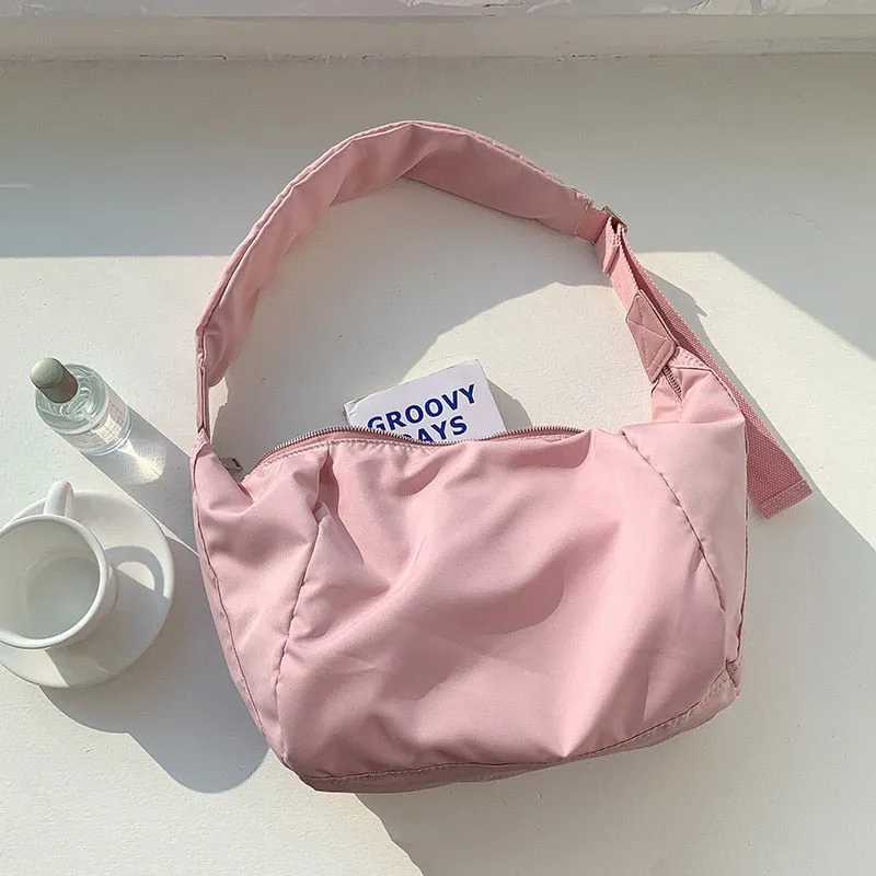 Large Capacity Casual Dumpling Crossbody Bag (   more colors)