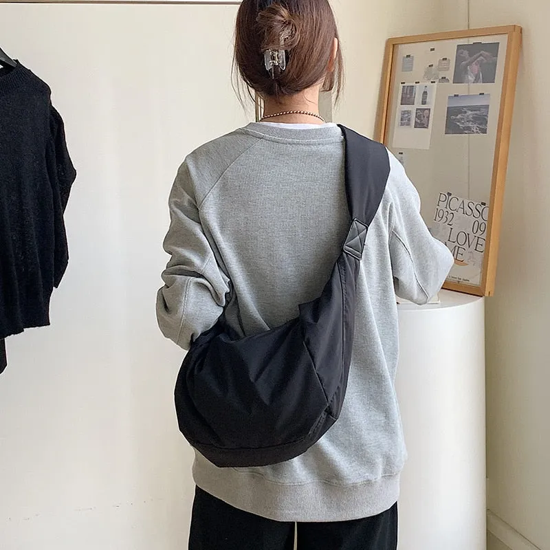 Large Capacity Casual Dumpling Crossbody Bag (   more colors)