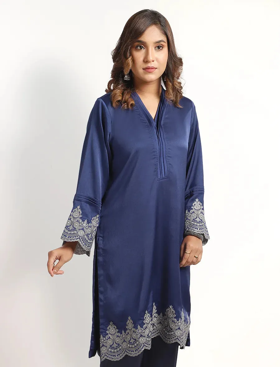 Regular Fit Embroidered Kameez