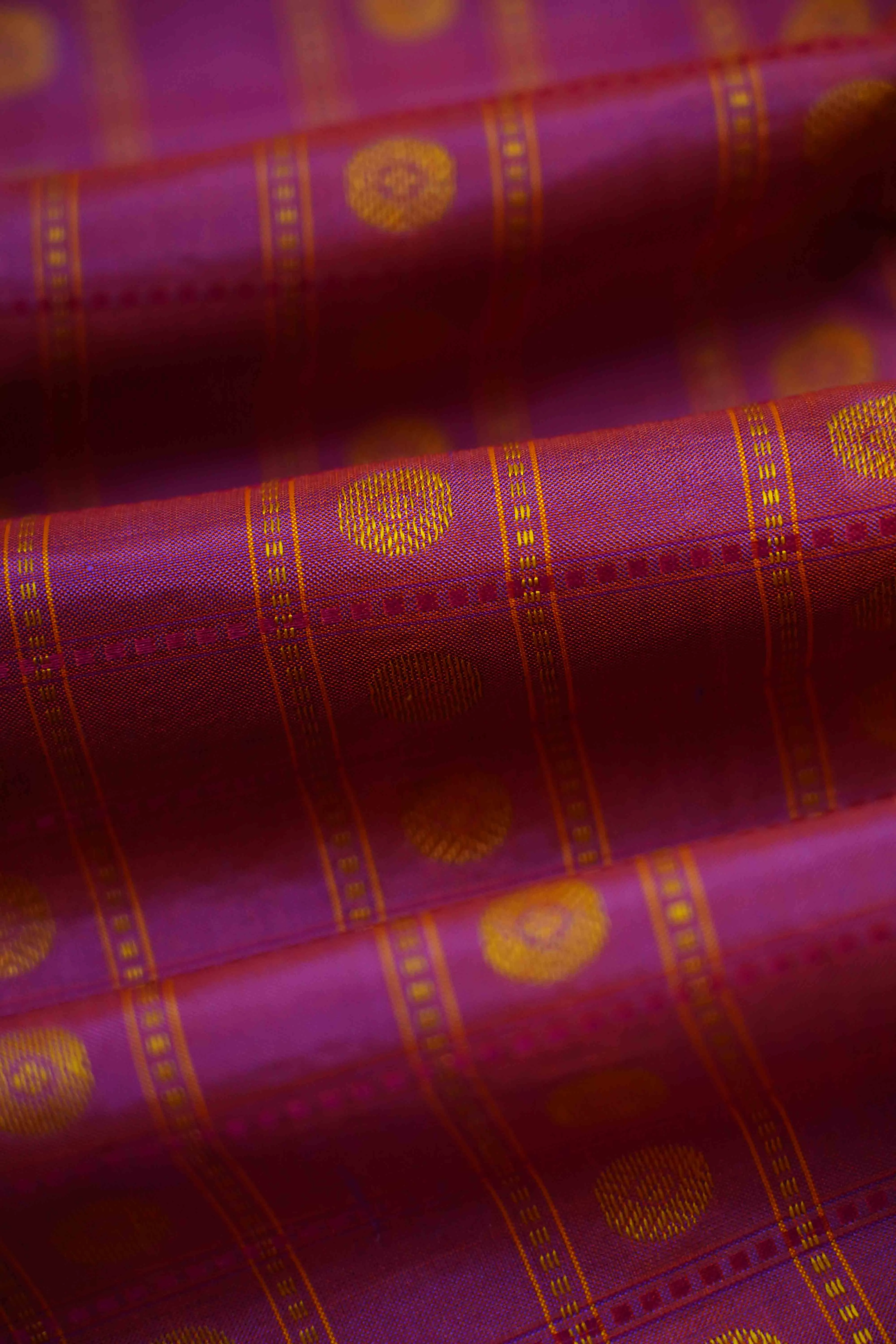 ROSE VALE WITH DARK RASBERRY PURE KANCHIVARAM SILK SAREE
