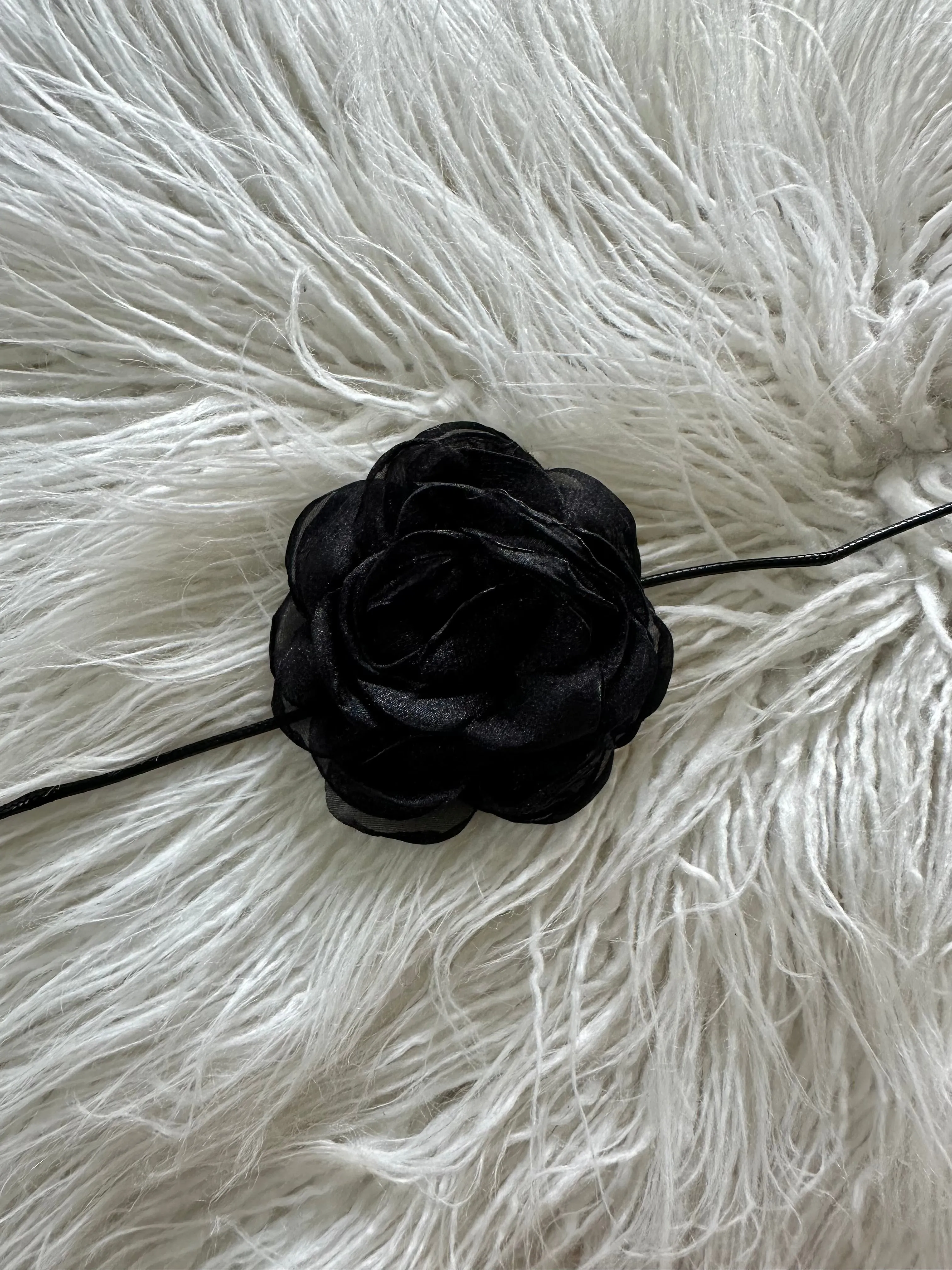 Rosette Choker