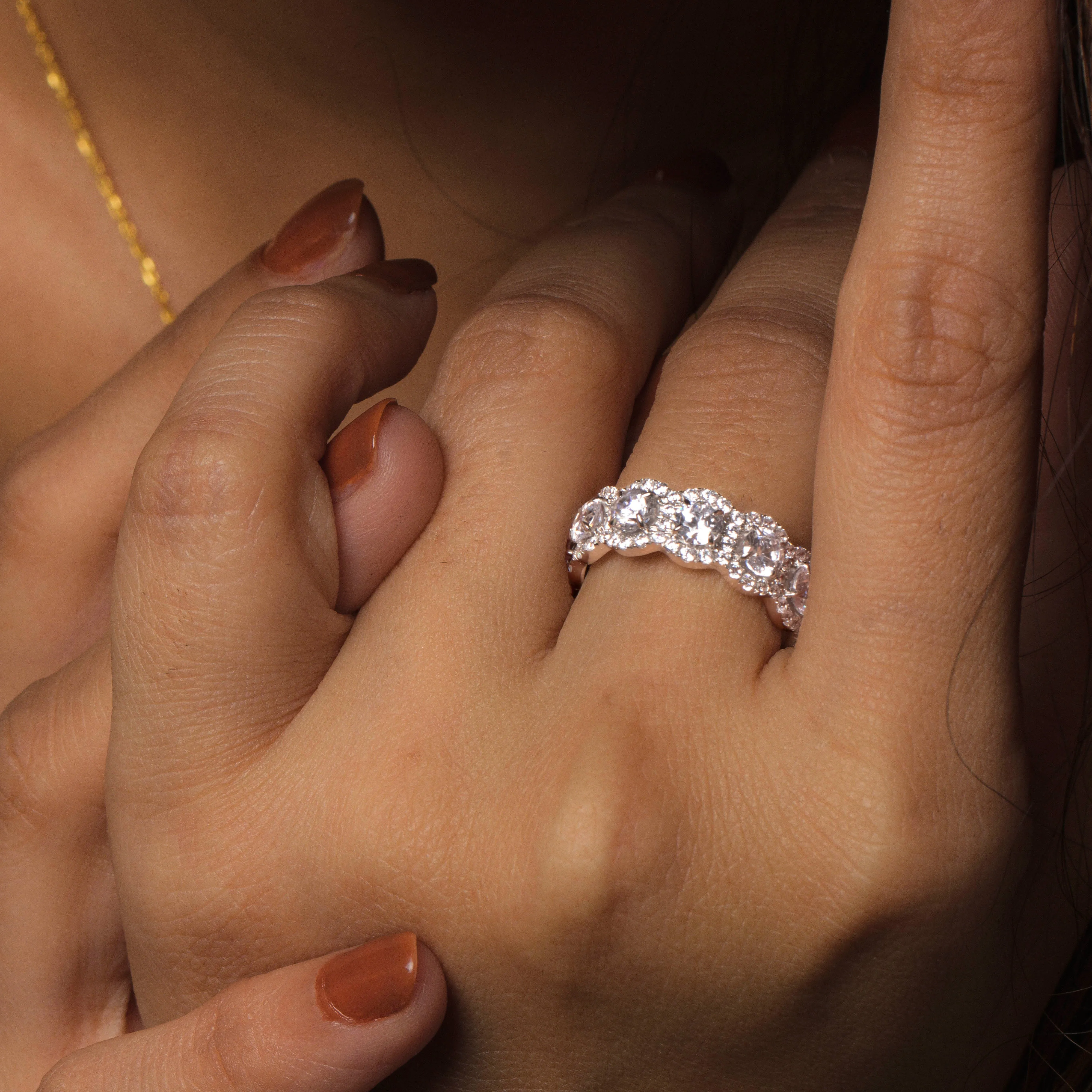 Round Exquisite Diamond Wedding Band