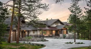 Spacious Stone Home (2,803 sq ft) with Expansive Layout
