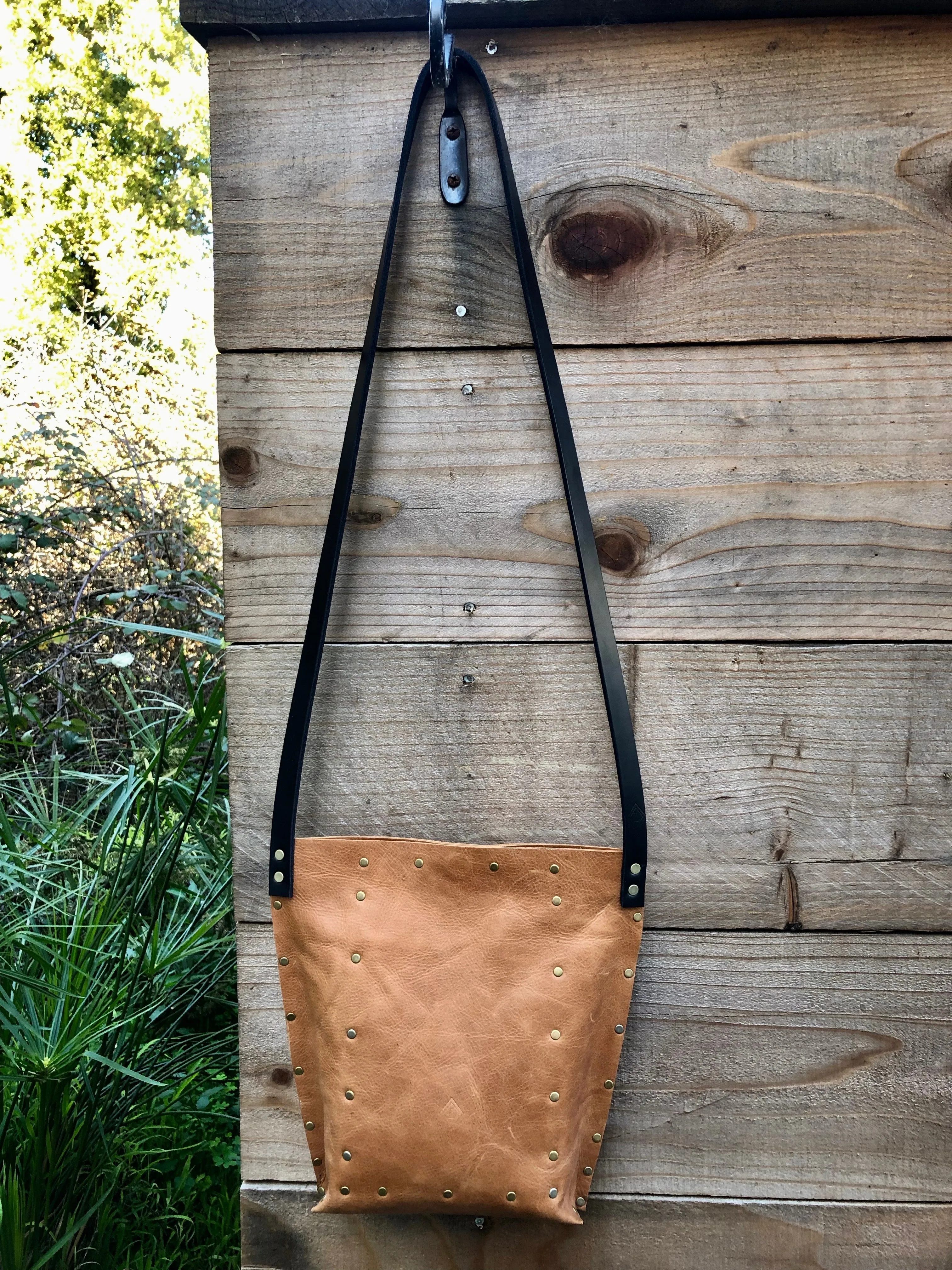 Urban Crossbody Medium