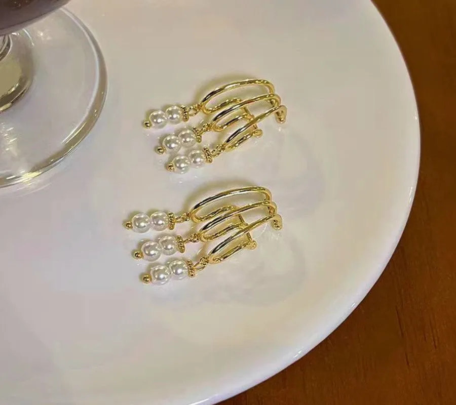 Vintage Exquisite Pearl Earring Clips ( 1 Pair )