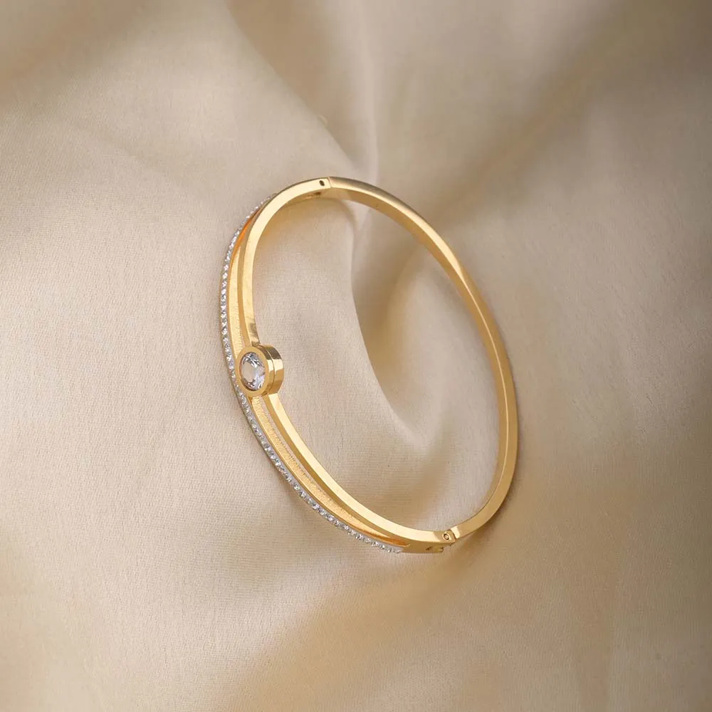 Women's Exquisite 18K Gold-Plated Bracelet with Stones