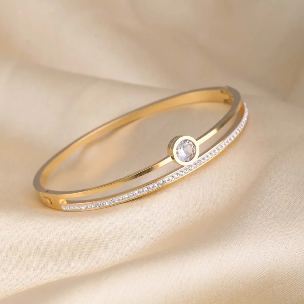 Women's Exquisite 18K Gold-Plated Bracelet with Stones