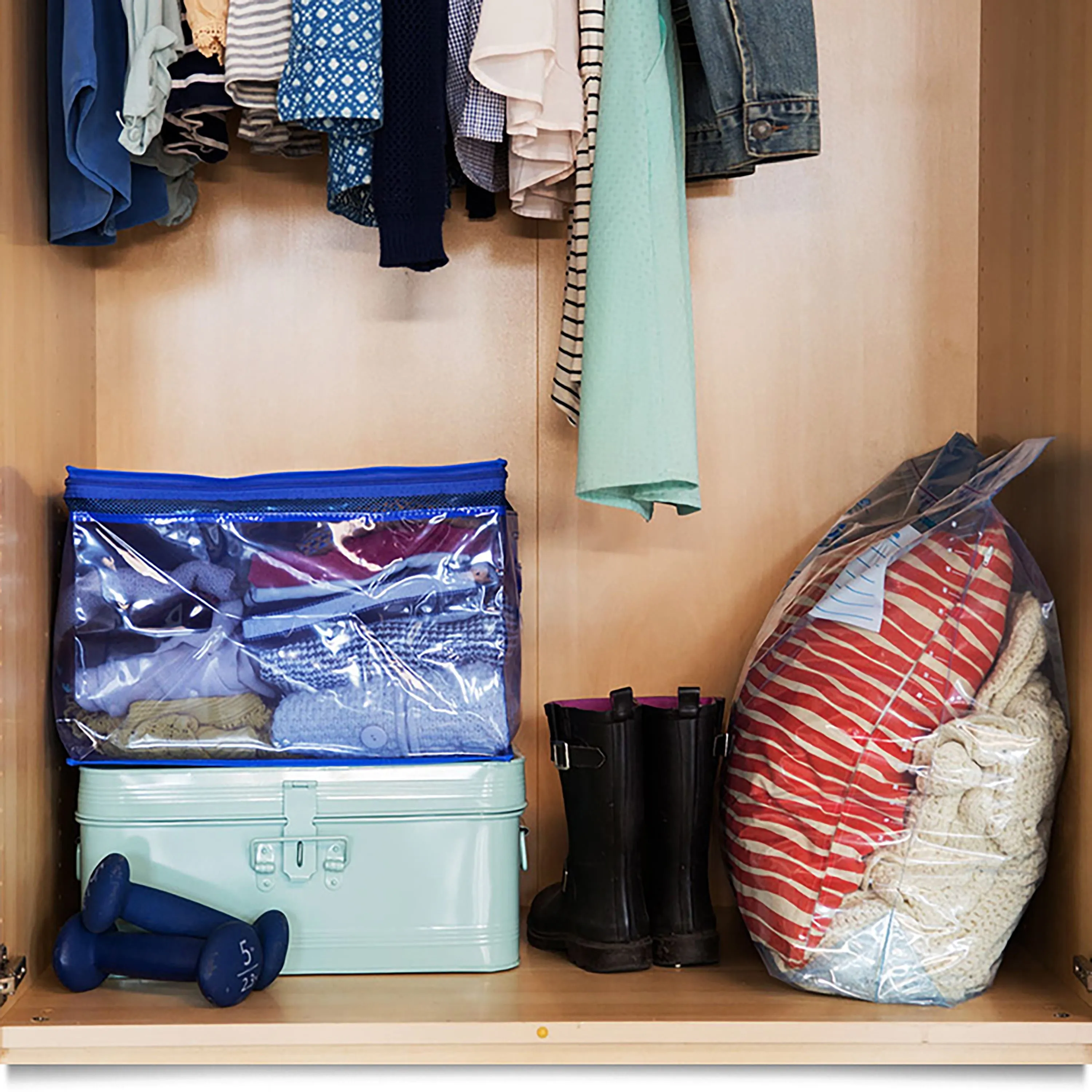 Ziploc Storage Bags for Clothes, Flexible Totes for Easy and Convenient Storage, 1 Jumbo Bag
